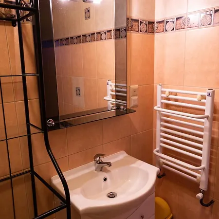 ゲストハウス Sleboda Wynajem Pokoi Ewa Satola 3*