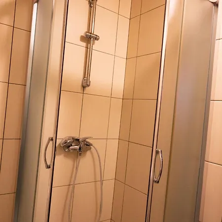 Sleboda Wynajem Pokoi Ewa Satola ビャウィ・ドゥナイェツ