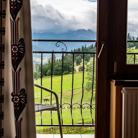 Sleboda Wynajem Pokoi Ewa Satola ゲストハウス