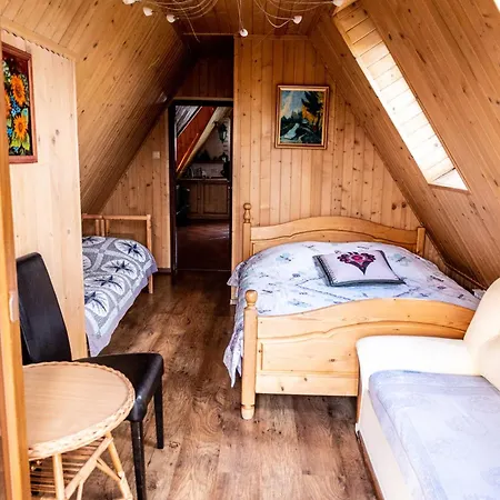 Sleboda Wynajem Pokoi Ewa Satola ビャウィ・ドゥナイェツ